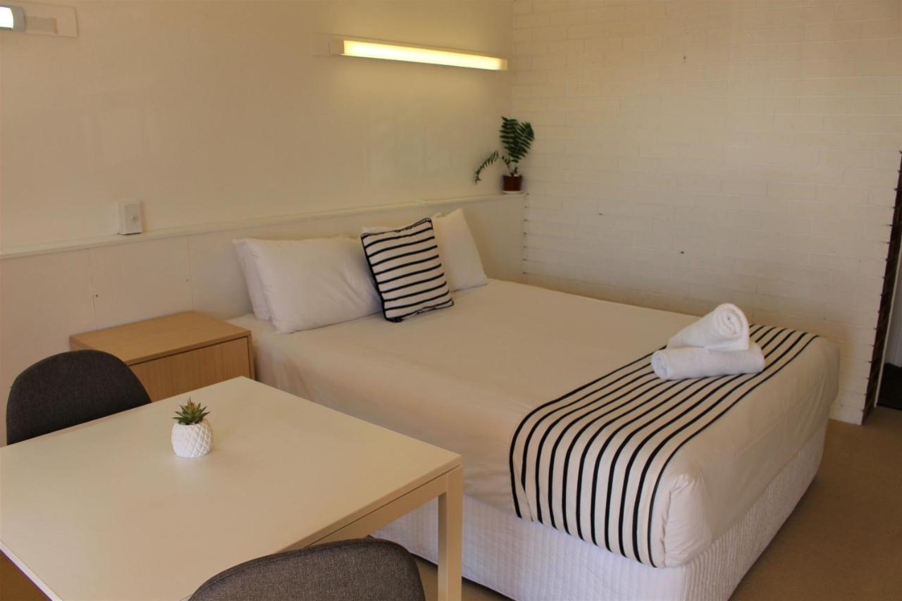 Camden Motor Inn Mermaid Beach Dış mekan fotoğraf