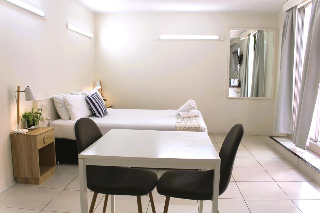 Camden Motor Inn Mermaid Beach Dış mekan fotoğraf