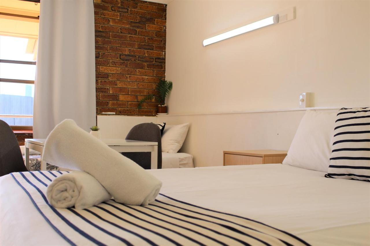 Camden Motor Inn Mermaid Beach Dış mekan fotoğraf